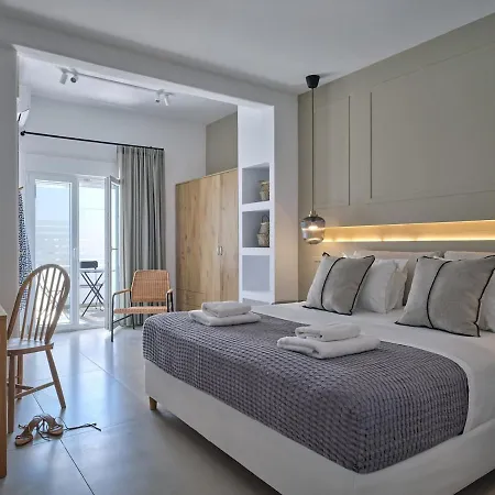 Sunset Rocks Apartment *