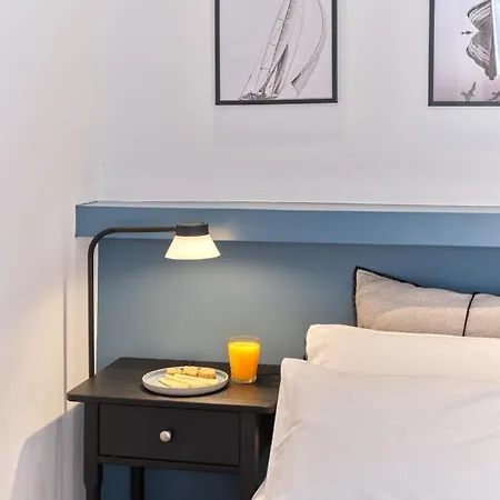 Sunset Rocks Apartment *